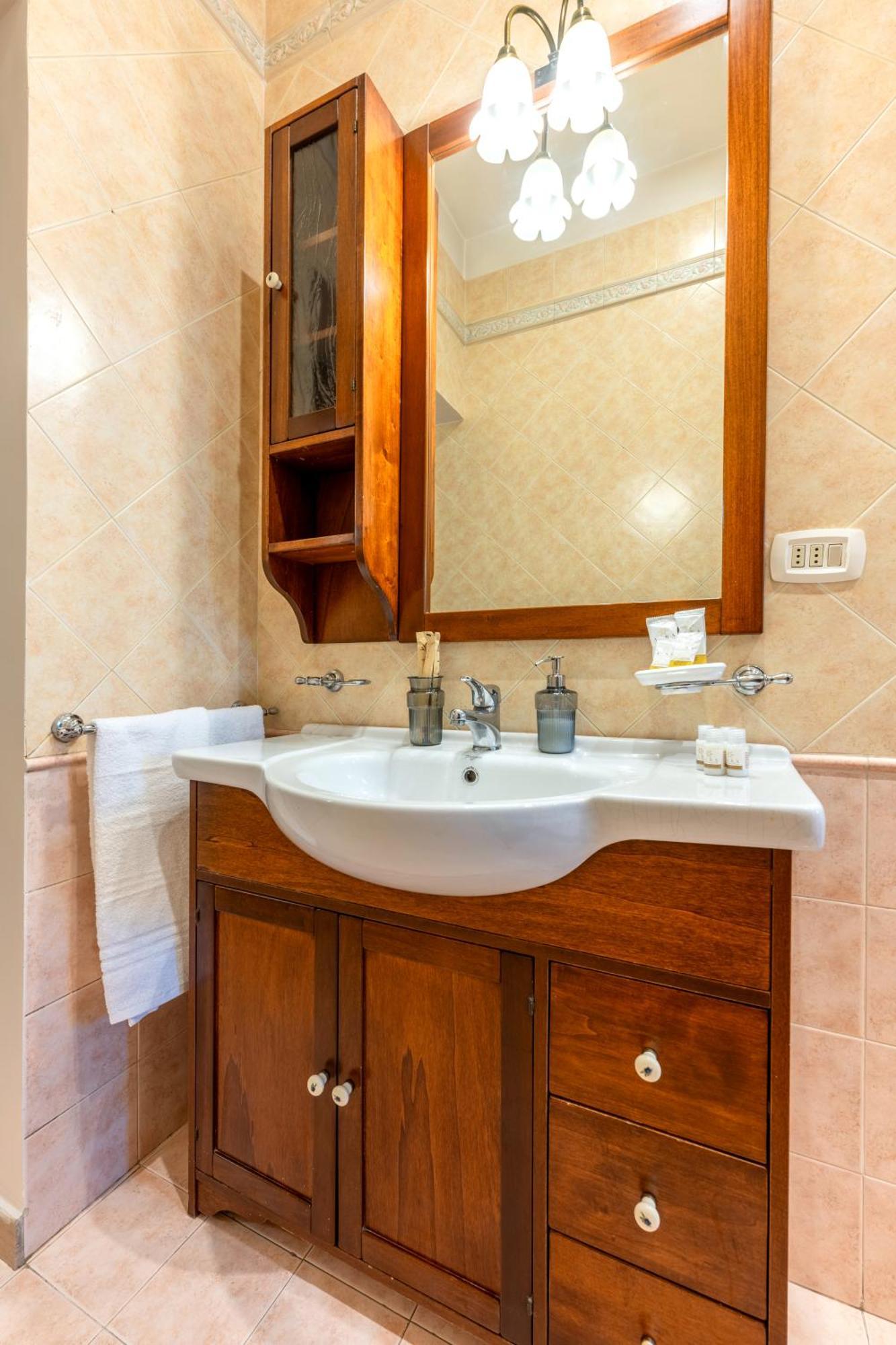 100Mq Maison Paradise - Central & Elegant Apt Bari Eksteriør bilde