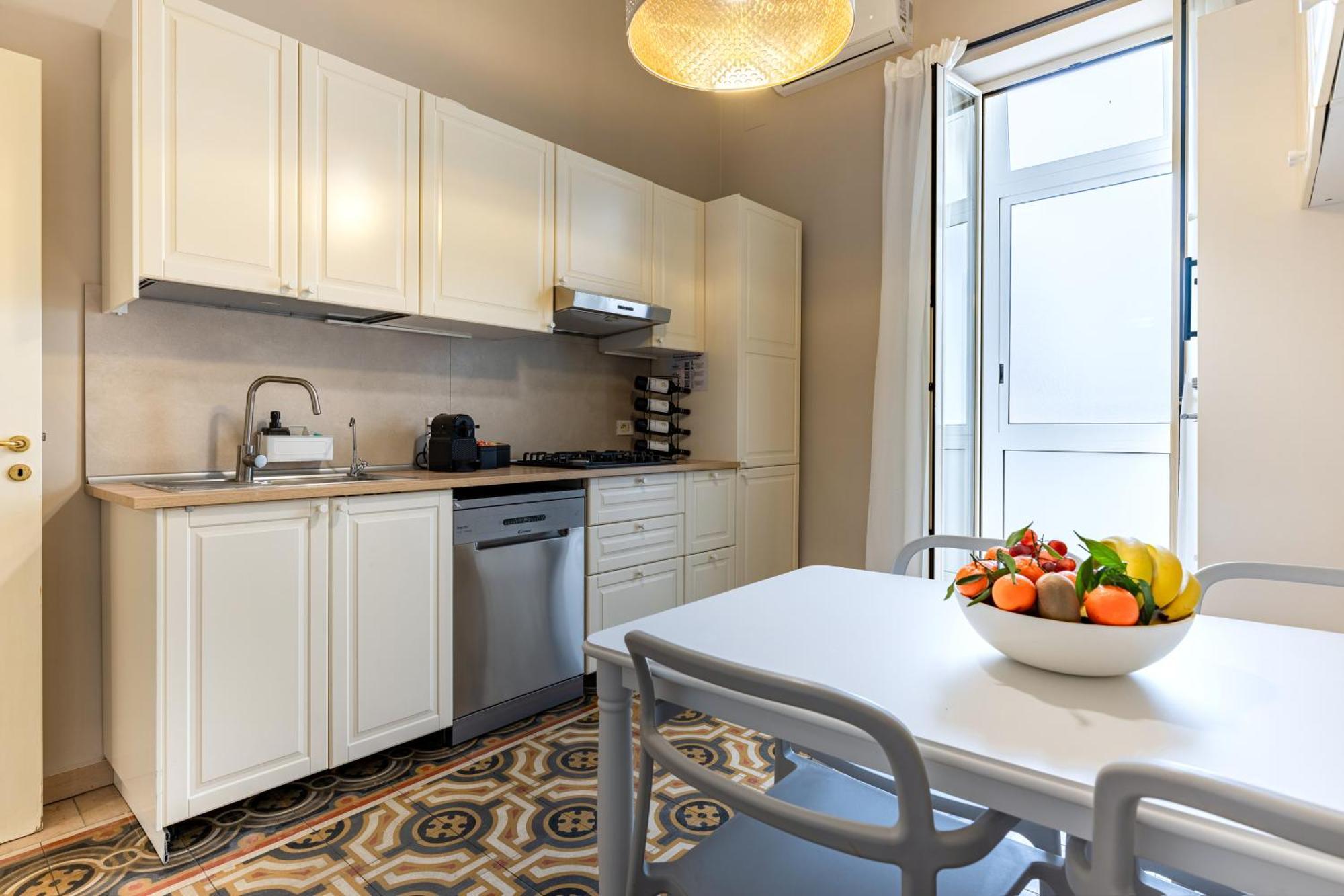 100Mq Maison Paradise - Central & Elegant Apt Bari Eksteriør bilde